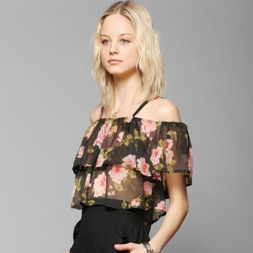 UO Kimchi Blue Black Floral Rose Leaf Crop Cold Shoulder Blouse Top - Picture 9 of 10